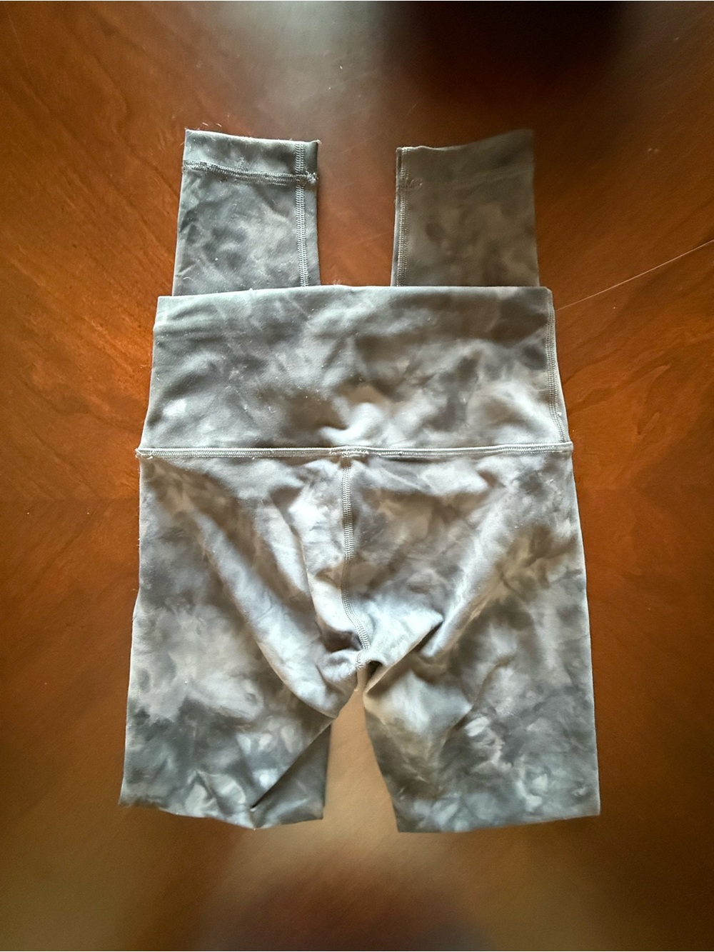 Lululemon Tie-Dye Gray Women's Leggings - Size 4